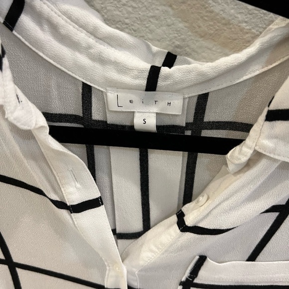 Leith button down top small black/white - Picture 4 of 4